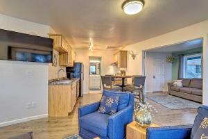 Kuchyň nebo kuchyňský kout v ubytování Coastal-View Apartment Near Downtown Anchorage!