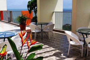 Балкон или терраса в Lovely 1BHK High end Amenities, near Dabolim Apartment