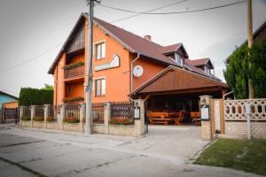 Το κτήριο όπου στεγάζεται  το bed & breakfast
