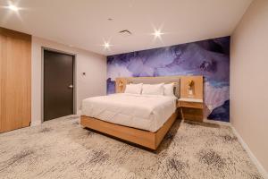 Iris Hotel Boston客房内的一张或多张床位