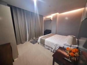 Postel nebo postele na pokoji v ubytování Irabella Travellers Inn