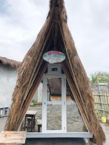 Foto dalla galleria di Tiny Beach Hut - Faith Bay Huts 3 a Camiing Altre 5 foto