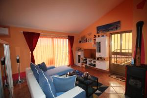 TV a/nebo společenská místnost v ubytování Apartman Vali Crikvenica