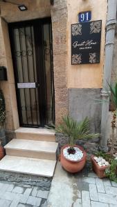 Eine Fassade oder ein Eingang zu Guest House alla Scala