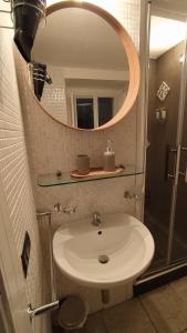 Ein Badezimmer in der Unterkunft Guest House alla Scala