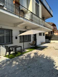 A balcony or terrace at B&B Aquino in Terrazza