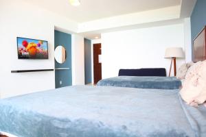 Снимка в галерията на Oceanview apt, 1 min walk to Coco Bongo в Канкун