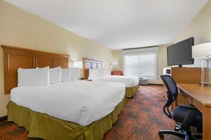 Postel nebo postele na pokoji v ubytování Best Western Plus Waco North