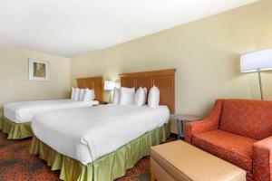Postel nebo postele na pokoji v ubytování Best Western Plus Waco North