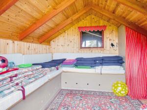 Postel nebo postele na pokoji v ubytování 5 person holiday home in Jægerspris-By Traum