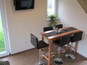 TV a/nebo společenská místnost v ubytování Holiday Home Krn&Relax