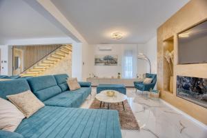 Ruang duduk di Luxury villa with a swimming pool Zaton, Zadar - 23511