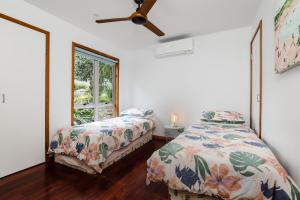 Gallery image of Sea Change 1 in Point Lookout