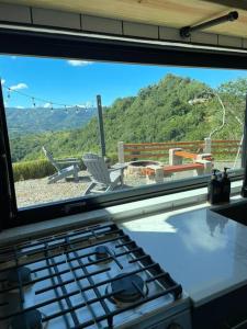 תמונה מהגלריה של Ferrous Paradise - Tiny Container home in Adjuntas באדחונטס