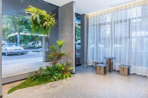 Garður fyrir utan Atour Light Hotel Wuhan Hankou Railway Station Tangjiadun Subway Station +8 myndir