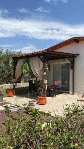 Ein Garten an der Unterkunft Villa Daita 1