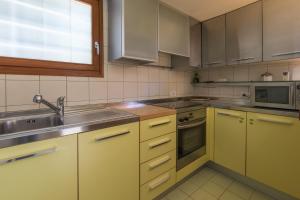 Kuchyň nebo kuchyňský kout v ubytování HAUS KATARINA