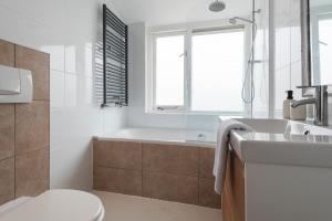 Un baño de Zilt & Zand 20 fotos más