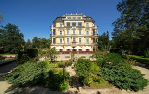 Vonkajšia záhrada v ubytovaní Imperial Spa & Kurhotel