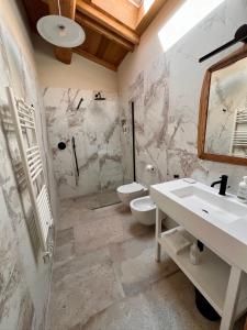 Koupelna v ubytování Podere l'Alfina B&B - Bio Agriturismo