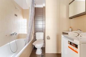 Ένα μπάνιο στο Lux & Style 75sqm with Private Parking in Athens +48 φωτογραφίες