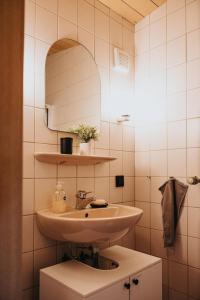Koupelna v ubytování Apartment am Annaweiher + 25 fotografií