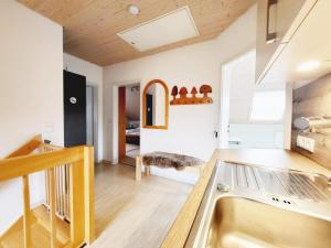 Fotografie z fotogalerie ubytování Ferienhaus Urlaub am Meer mit Terrasse, Balkon und großem Garten v destinaci Tating
