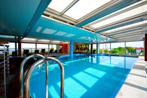 Πισίνα στο ή κοντά στο Apartament z widokiem na morze