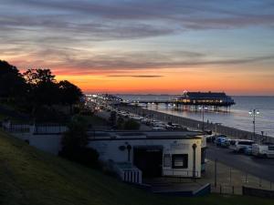 a view of a parking lot next to a pier at Work & Relax- Convenient 2-Bed House in Grimsby