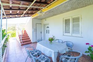 Balkoni atau teres di Villa Desin