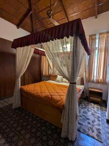 Postel nebo postele na pokoji v ubytování Mysore Farmstay with a Pool by EWA Properties