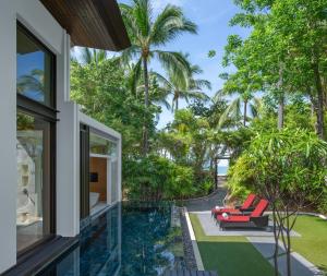 Ein Garten an der Unterkunft W Koh Samui