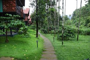 Bay View Suites, Vythiri, Wayanad外面的花园