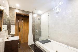 Koupelna v ubytování Hotel Gold Souk - Karol Bagh