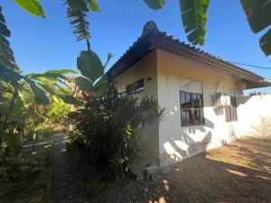 Κήπος έξω από το Ariwigangga Banana Garden