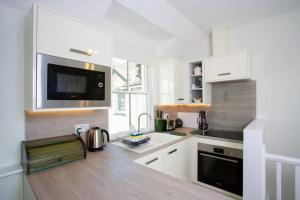 Køkken eller tekøkken på Tredreath, Manor Cottages + 7 billeder