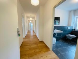 Koupelna v ubytování Dill Apartment Pleinfeld am Brombachsee I