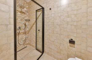 Ένα μπάνιο στο Mina Apart Hotel