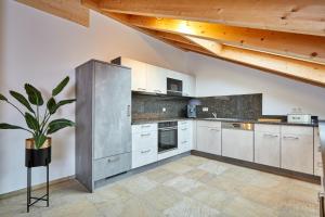 Dapur atau dapur kecil di Bader Suites