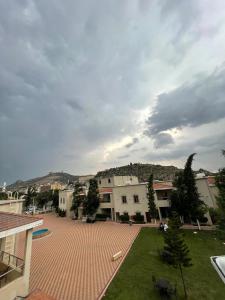 منظر الجبل العام أو منظر الجبل من الشقة الفندقية