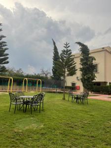 حديقة خارج Al Muhaidb Residence for Chalets and Holidays Homes المهيدب ريزدنس لبيوت العطلات