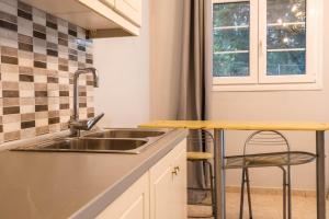 Gallery image of Adamantia Viros Suite in Bastoúnion