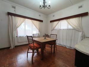 Φωτογραφία από το άλμπουμ του The Little House by the Sea σε Port Edward