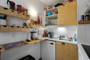 Dapur atau dapur kecil di A2 302 Appart au pied des pistes +10 gambar