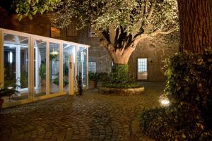 Um jardim no exterior de Quinta do Terreiro - Turismo de Habitacao