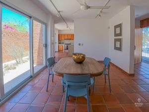 Fotografie z fotogalerie ubytování Partial Seaview Terrace Walk to Malecon v destinaci La Paz