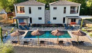 Zahrada ubytování Le Clos de L'Oliveraie - Appartements de charme avec piscine proche d'Uzès