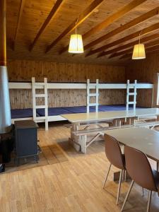 Restoran atau tempat lain untuk makan di Rjúpnavellir
