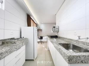 Kuchyň nebo kuchyňský kout v ubytování Onix Bueno Residence - ONX + 37 fotografií