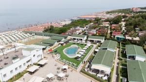 Nespecifikovaný výhled na moře nebo výhled na moře při pohledu z aparthotelu